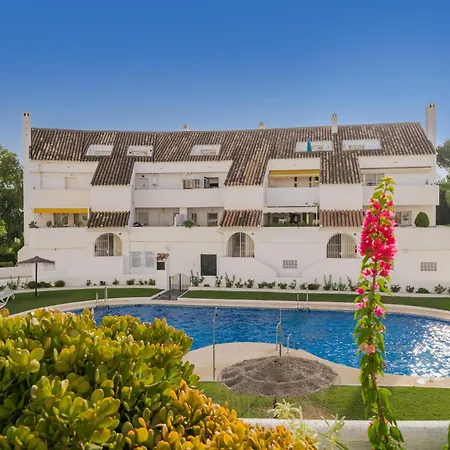 Luxury El Dorado Puerto Banus, Nueva Andalucia, 4 Bedrooms Appartement Marbellac