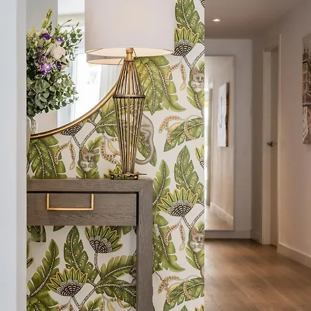 Luxury El Dorado Puerto Banus, Nueva Andalucia, 4 Bedrooms Lejlighed Marbella